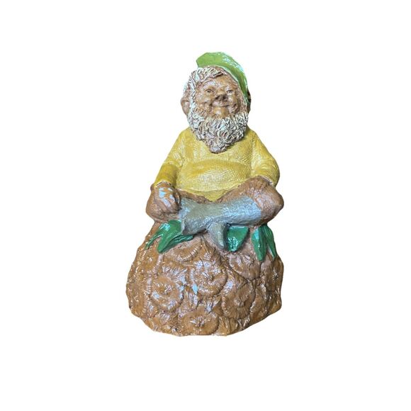 Tom Clark Signed 1983 Gnome “Howdy” Sitting on Pineapple #17 - Picture 1 of 6
